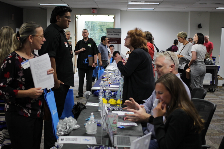 JobFair04.jpg