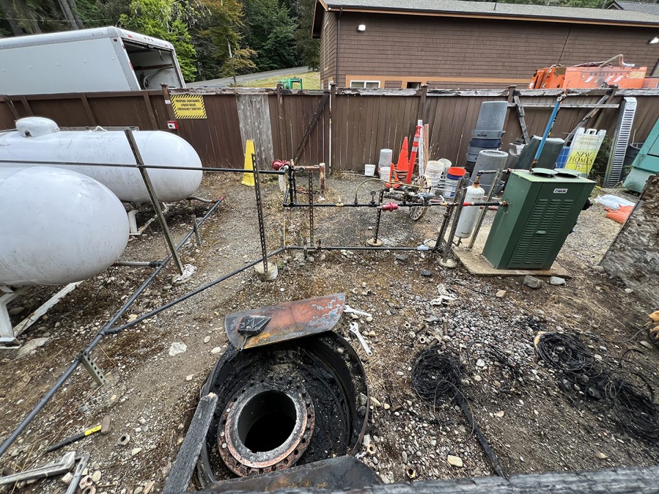 Calhoun Tank Access